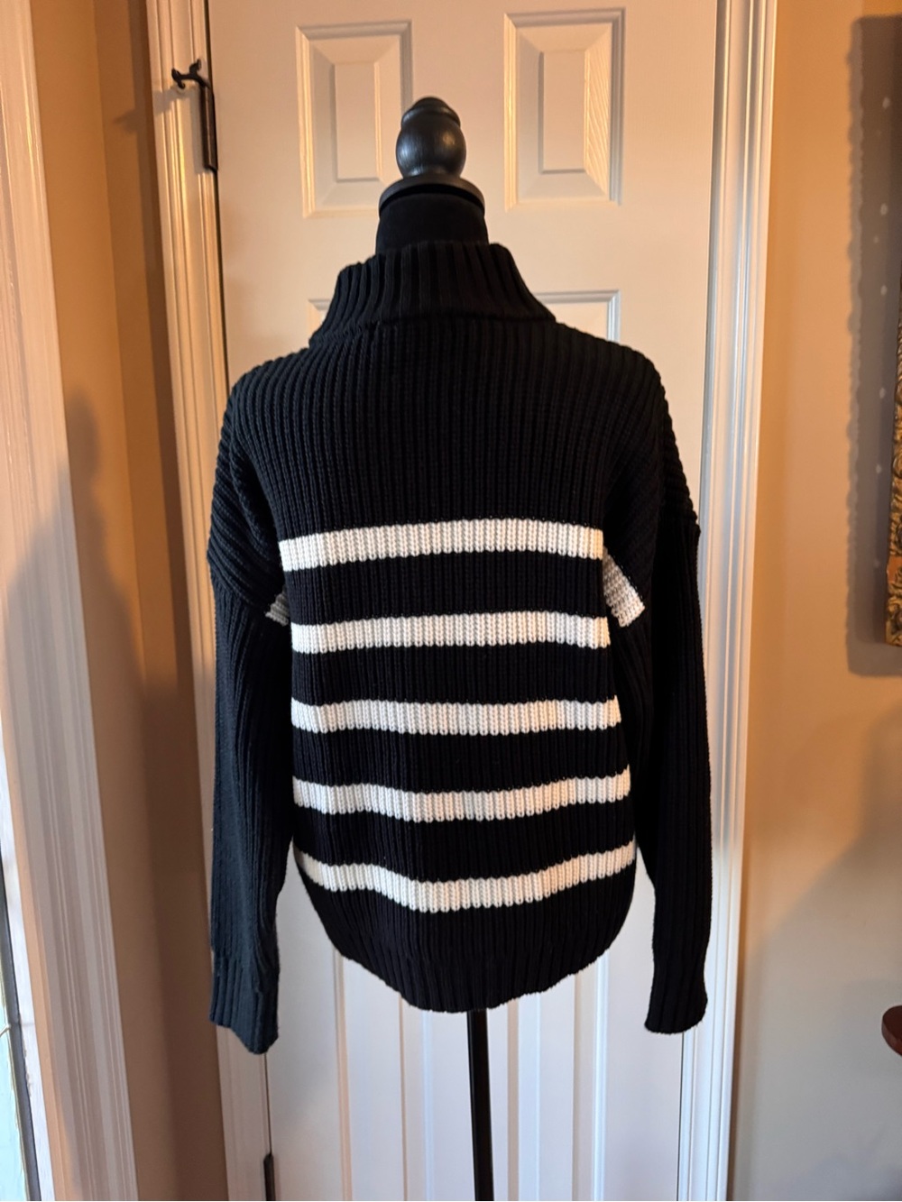 Sanctuary Sporty Striped Half-Zip Pullover Sweater - Black & White - Sz Medium - Picture 7 of 10
